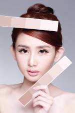 Beauty Hautpflege Frau, die Hautfarbe Papier, mit sauberer Gesichtshaut, Konzept fÃ¼r die Hautpflege, asiatisch Lizenzfreie Bilder - 43598451