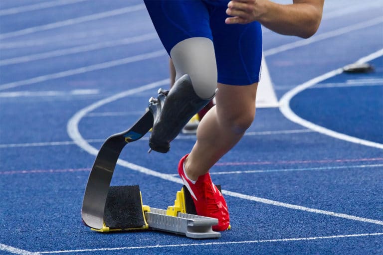 Sportler mit amputiertem Bein
